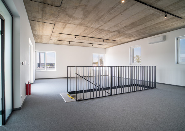 Na prenájom jedno podlažie polyfunkcie na Zavarskej ulici v Trnave