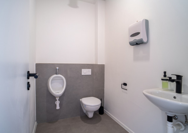 Na prenájom jedno podlažie polyfunkcie na Zavarskej ulici v Trnave