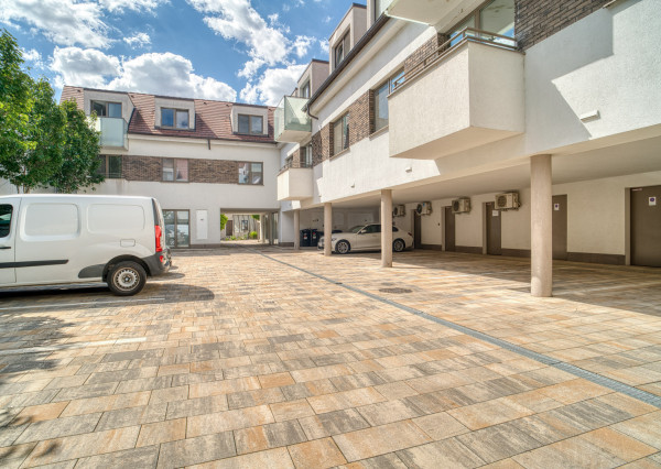 Na prenájom kompletne zariadený 2-izbový byt v centre Trnavy