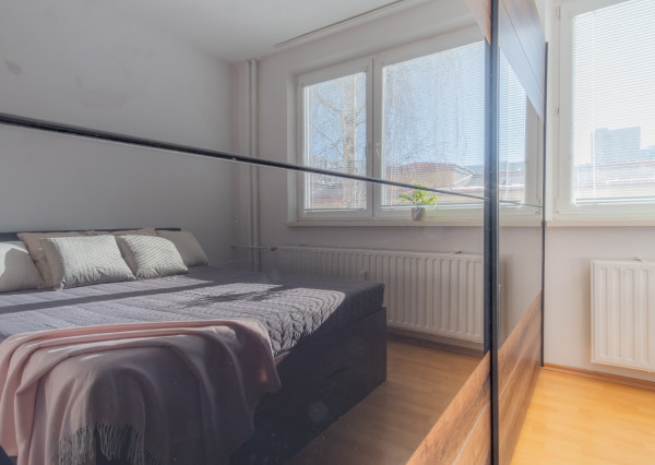 REZERVOVANÉ: Na predaj 2-izbový byt v príjemnej lokalite Popradu