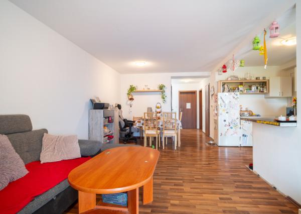 Na predaj dom so vstupom do súkromného jazera v Hrubej Borši