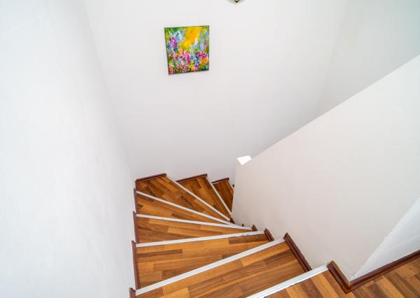 Na predaj dom so vstupom do súkromného jazera v Hrubej Borši