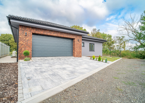 Na predaj 4-izbová novostavba s dvojgarážou v Suchohrade