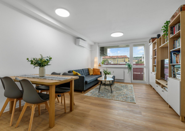 Zrekonštruovaný 3-izbový byt s veľkou dennou zónou v tehlovom dome