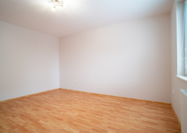 Na predaj priestranný 2-izbový byt vo vyhľadávanej časti v Trnave