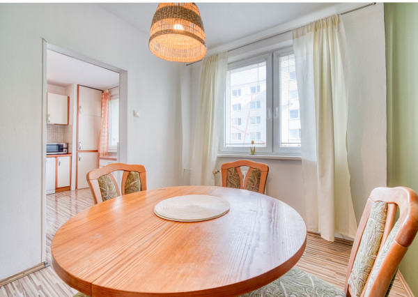 Na prenájom 4-izbový byt v Podunajských Biskupiciach