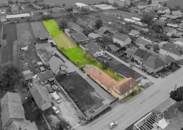 Na predaj rodinný dom so slnečným pozemkom-Veľké Chlievany