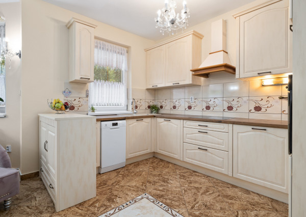 Na predaj 4-izbový rodinný dom s rozprávkovou záhradou v Hviezdoslavove