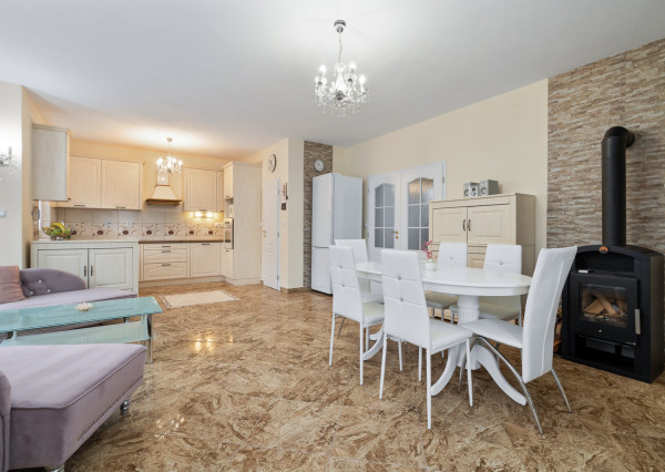 Na predaj 4-izbový rodinný dom s rozprávkovou záhradou v Hviezdoslavove