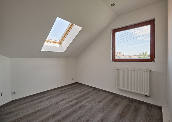 Na predaj čiastočne zariadený dom v Župčanoch