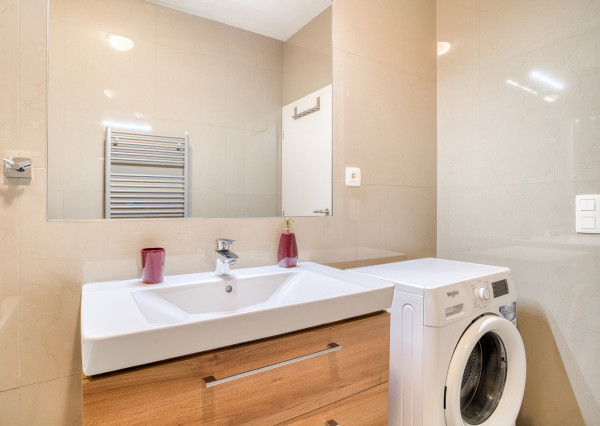 Na prenájom neštandardný 3-izbový byt Bratislava-Líščie Nivy