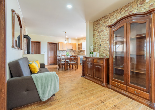 Na predaj zrekonštruovaný rodinný dom v Pate