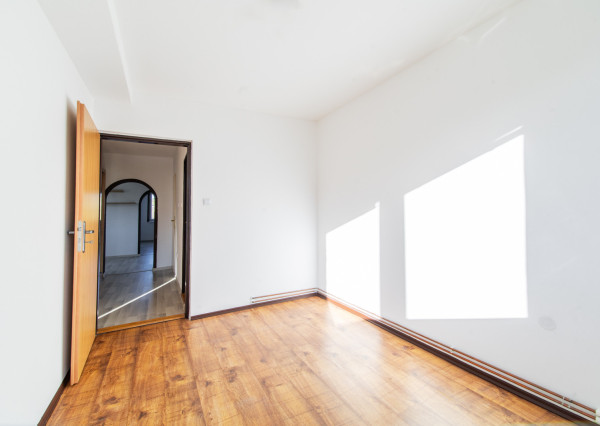 Na predaj priestranný 3-izbový byt v Zákamennom