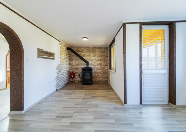 Na predaj priestranný 3-izbový byt v Zákamennom