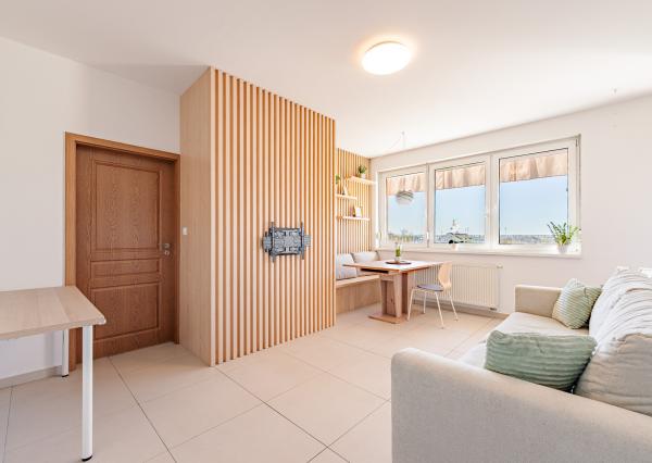 Na prenájom 2-izbový byt v centre Šamorína