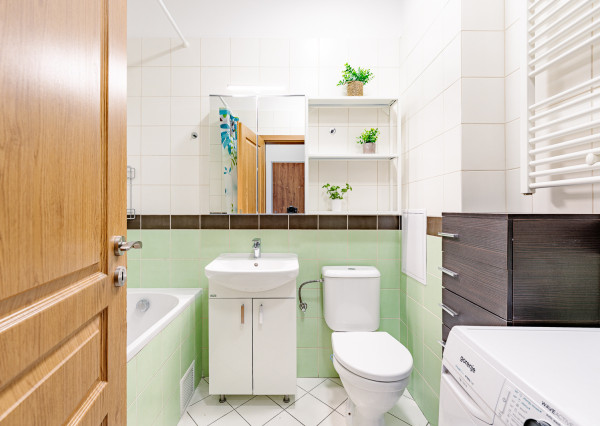 Na prenájom 2-izbový byt v centre Šamorína