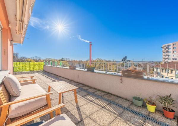 Na prenájom 2-izbový byt v centre Šamorína