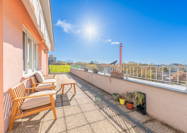 Na prenájom 2-izbový byt v centre Šamorína