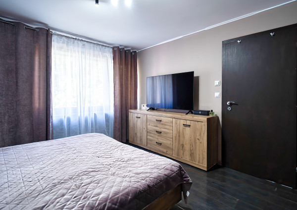 Na predaj priestranný 2-izbový byt v Novom Meste nad Váhom