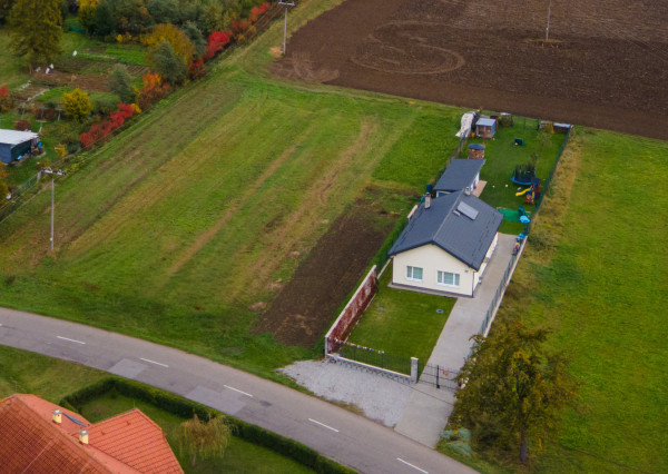 REZERVOVANÉ:Na predaj slnečný pozemok v Kvačanoch