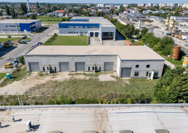 Na predaj novostavba haly s výbornou dostupnosťou v priemyselnej časti Šamorína určená na výrobu a skladovanie