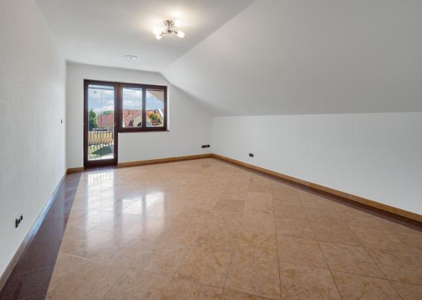 Na predaj 6-izbové rodinné sídlo v Šamoríne