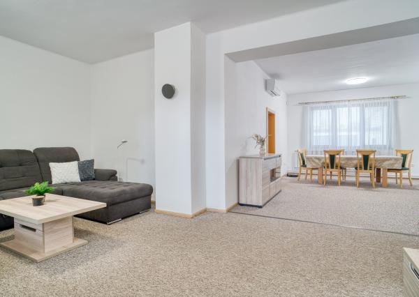 Na predaj 5-izbový rodinný dom – Bratislava, Vrakuňa