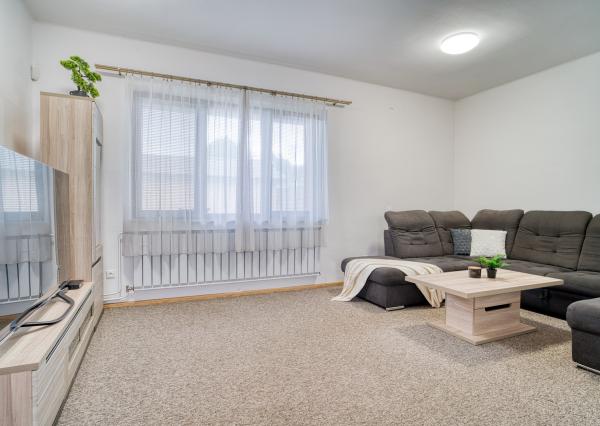 Na predaj 5-izbový rodinný dom – Bratislava, Vrakuňa