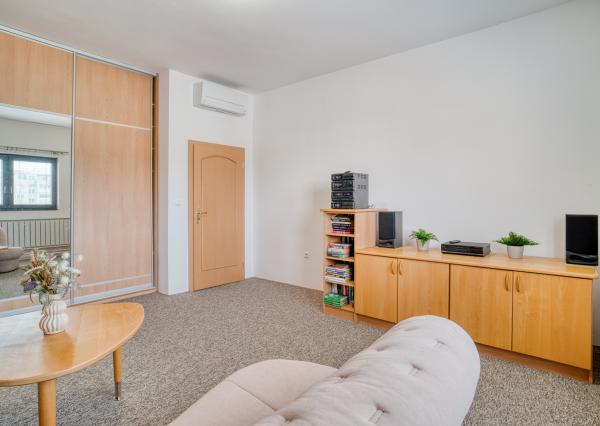 Na predaj 5-izbový rodinný dom – Bratislava, Vrakuňa