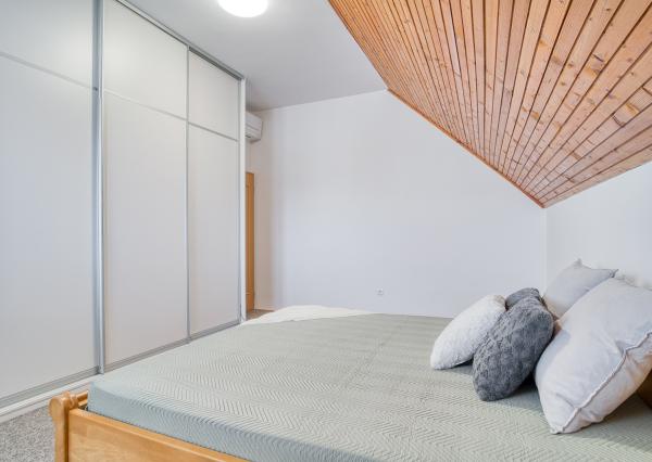 Na predaj 5-izbový rodinný dom – Bratislava, Vrakuňa