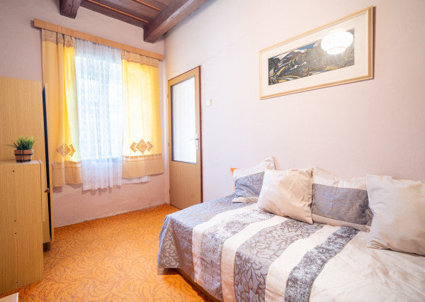 Na predaj autentická chalúpka 15km od Banskej Štiavnice