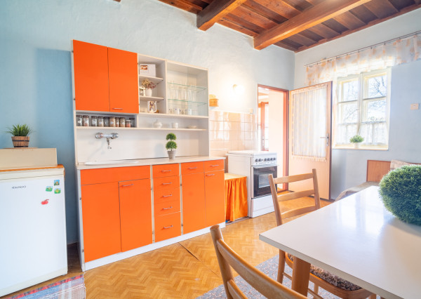 Na predaj autentická chalúpka 15km od Banskej Štiavnice