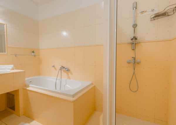 Na predaj čiastočne zariadený 2 izbový byt v Žiline