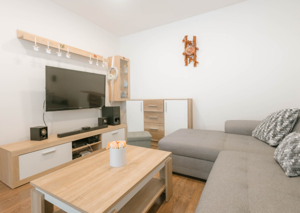 Na prenájom 2-izbový byt v Kusyckom Novom Meste