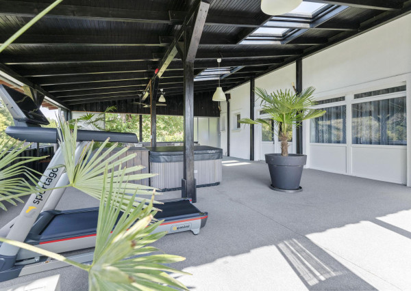 Na predaj štýlový penzión s priamym prístupom k vode v obci Blahová