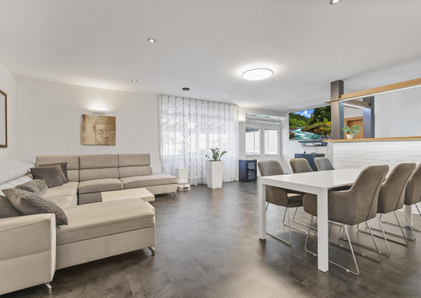 Na predaj štýlový penzión s priamym prístupom k vode v obci Blahová