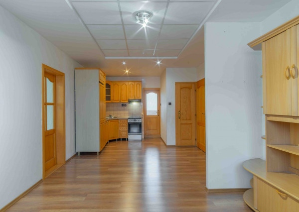 Na predaj 3-izbový byt s potenciálom v tichej lokalite Popradu