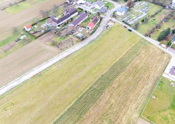 Na predaj pozemok v Pochabanoch