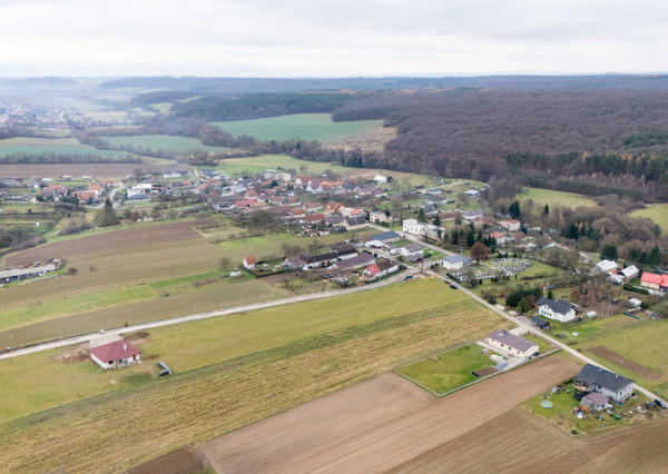 Na predaj pozemok v Pochabanoch