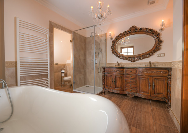 Na predaj nadštandardný rodinný dom s bazénom, Soblahov