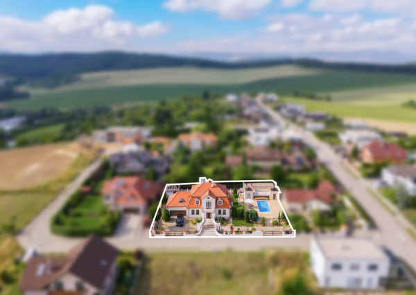 Na predaj nadštandardný rodinný dom s bazénom, Soblahov