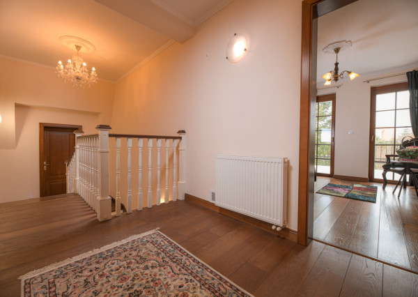 Na predaj nadštandardný rodinný dom s bazénom, Soblahov