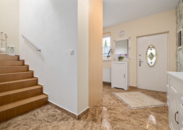 Na predaj rozprávkový dom s krásnou záhradou v Hviezdoslavove