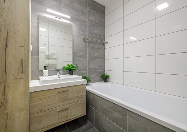 Na predaj 2-izbový slnečný byt v Starom meste s garážovým parkovaním