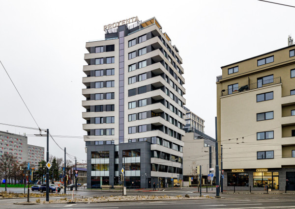 Na predaj 2-izbový slnečný byt v Starom meste s garážovým parkovaním