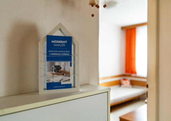 REZERVOVANÉ: Na predaj štýlový 3-izbový byt v centre Starej Turej