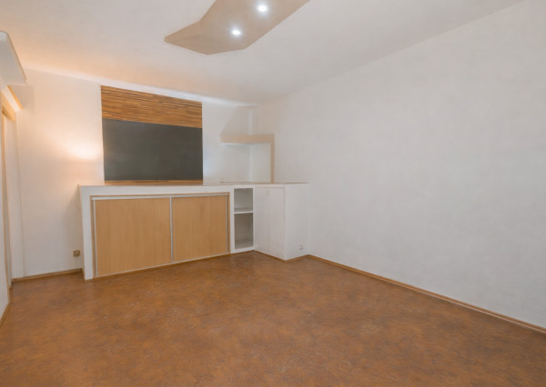 Na predaj 2-izbový byt s loggiou a balkónom v Žiline