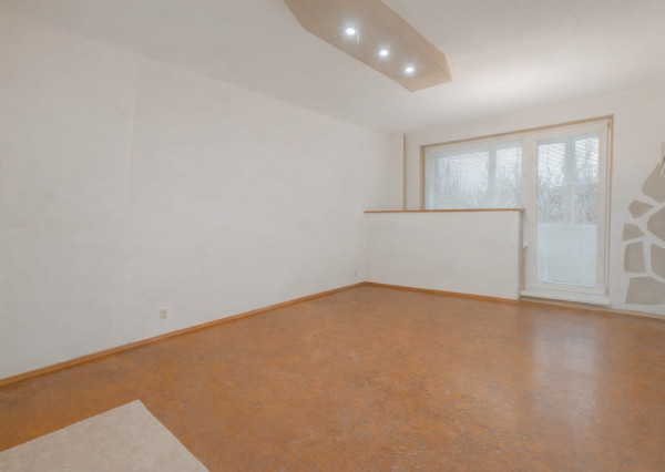 Na predaj 2-izbový byt s loggiou a balkónom v Žiline