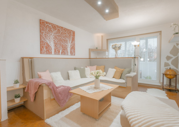 Na predaj 2-izbový byt s loggiou a balkónom v Žiline