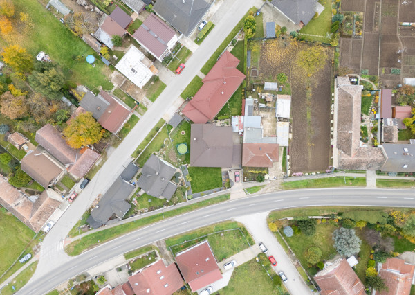 Na predaj priestranný 4-izbový rodinný dom v Malženiciach